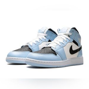 Air Jordan 1 Mid Ice Blue